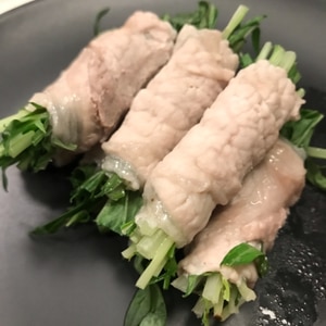 レンジで簡単♪野菜を美味しく♪豚バラ肉の水菜巻き